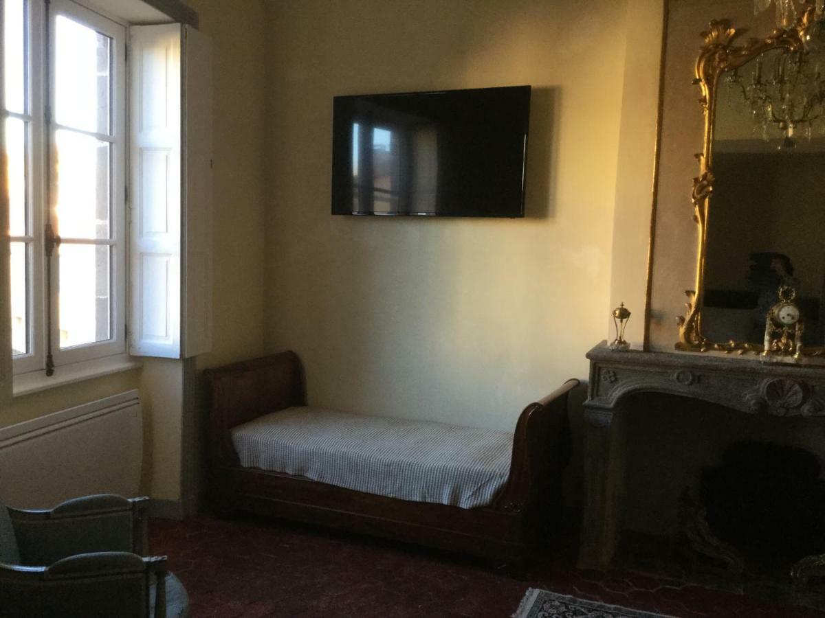 Manoir D'Aubeterre Hotel Marsat Екстериор снимка