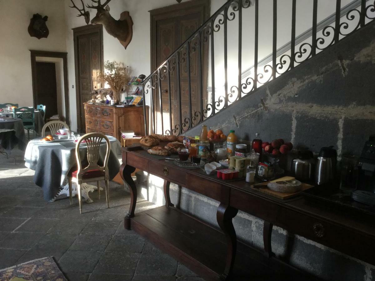 Manoir D'Aubeterre Hotel Marsat Екстериор снимка